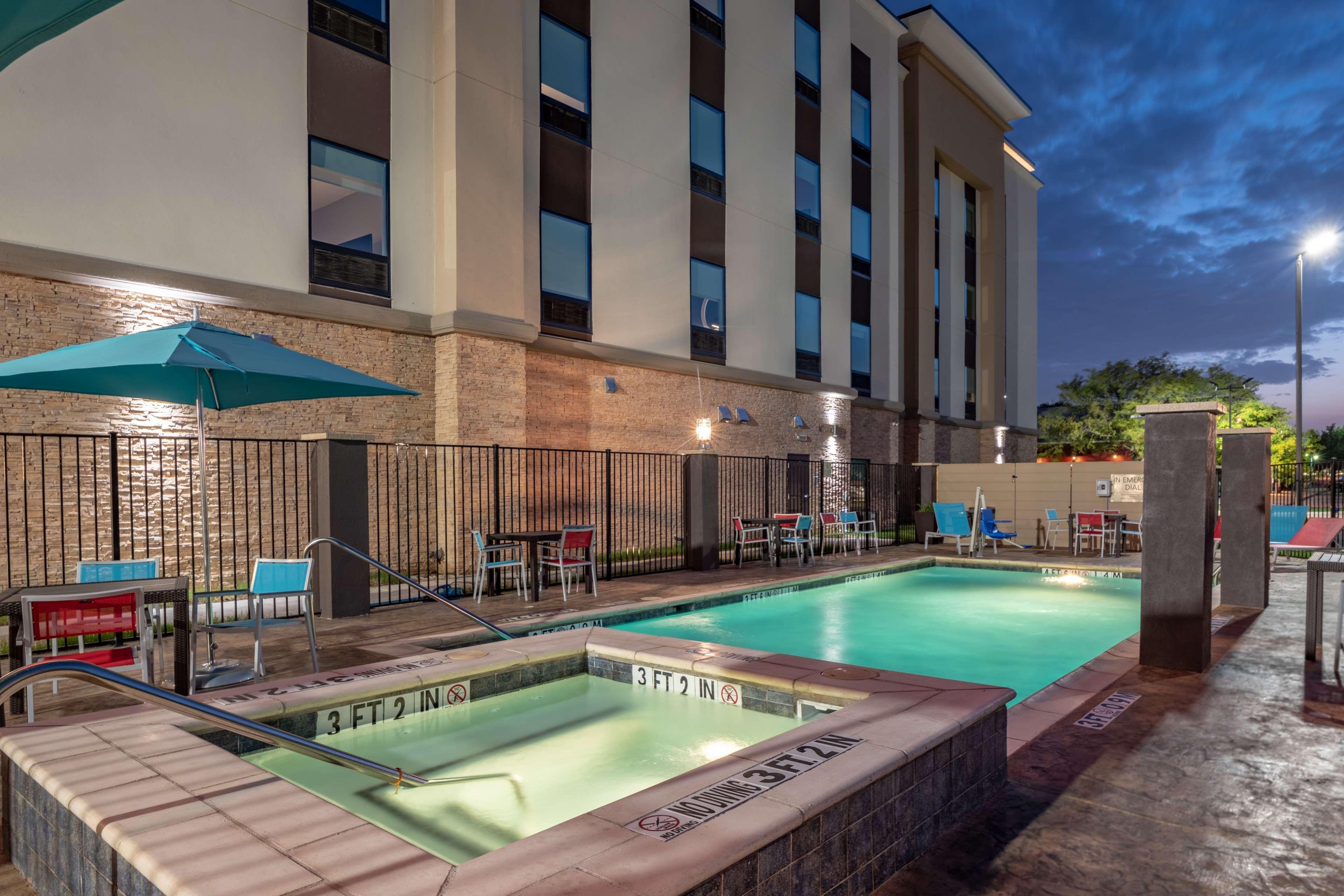Hampton Inn & Suites Dallas/Plano Central מראה חיצוני תמונה