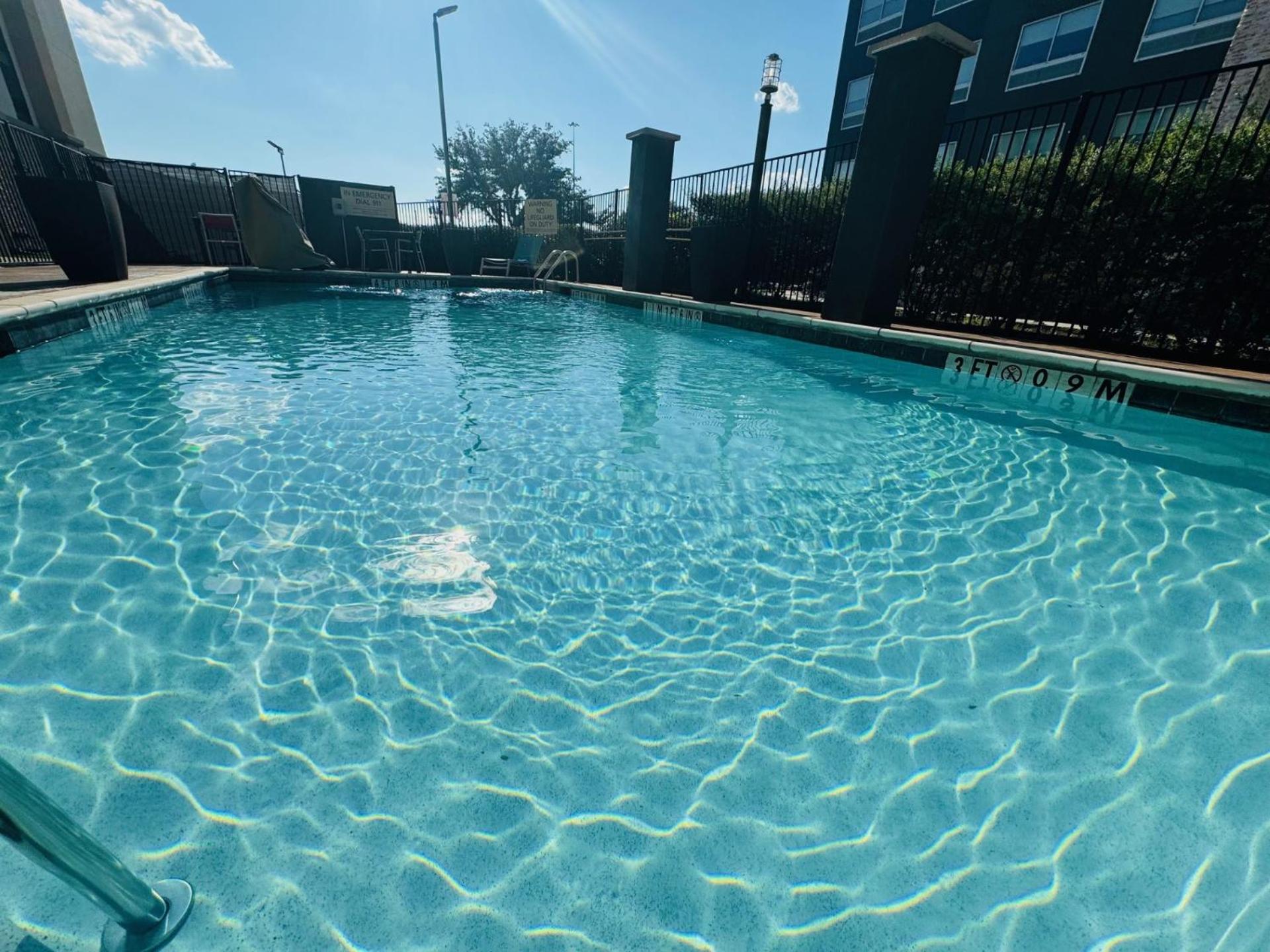 Hampton Inn & Suites Dallas/Plano Central מראה חיצוני תמונה